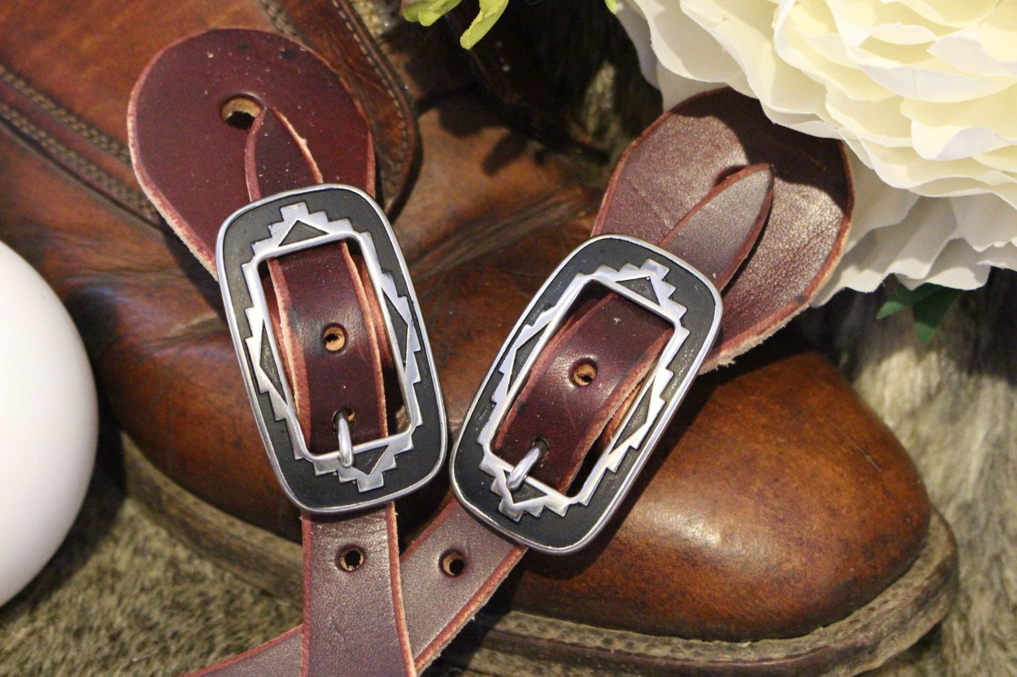 Spur straps & buckles - sold complete in pairs